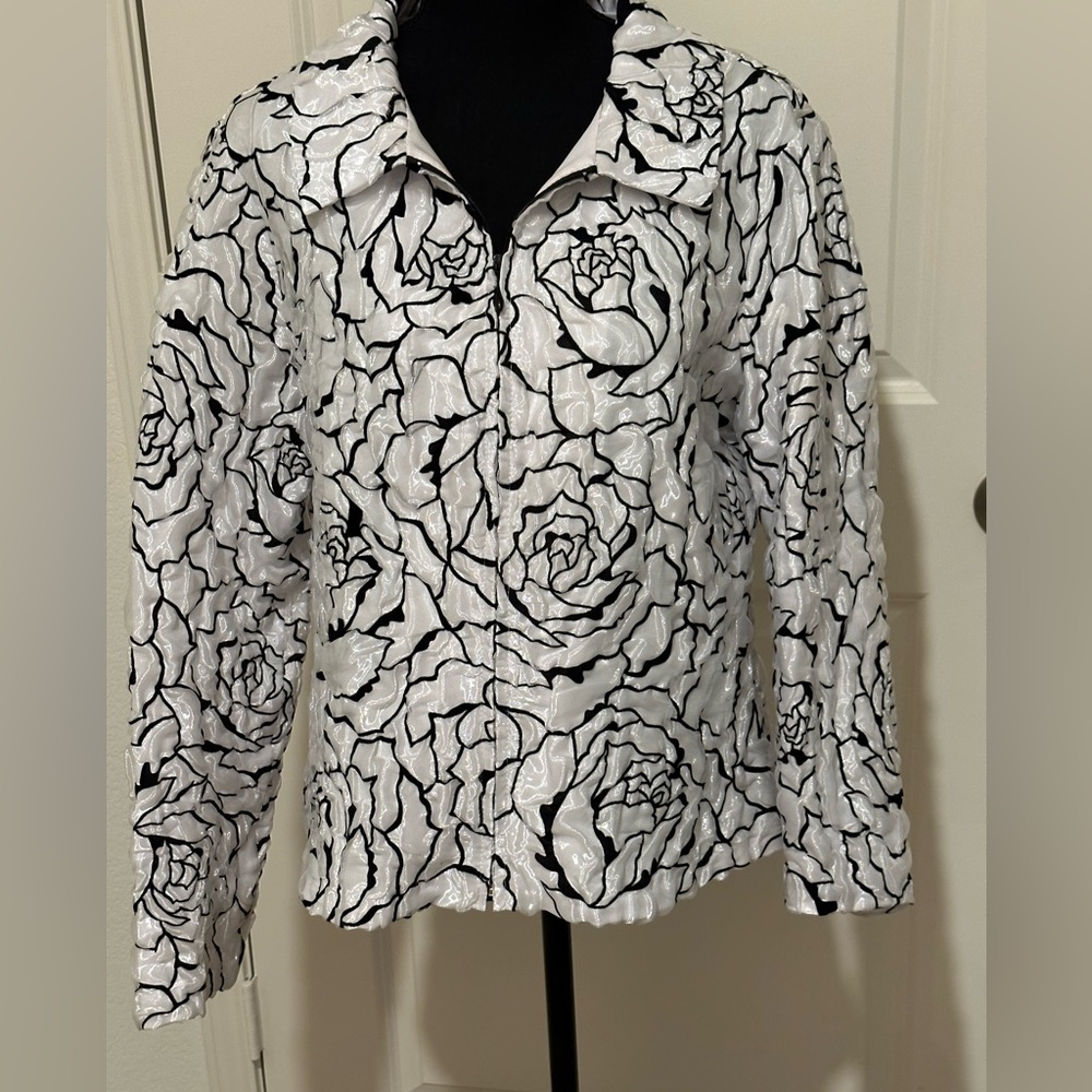 Alago crinkle zip up jacket and tank top for women
